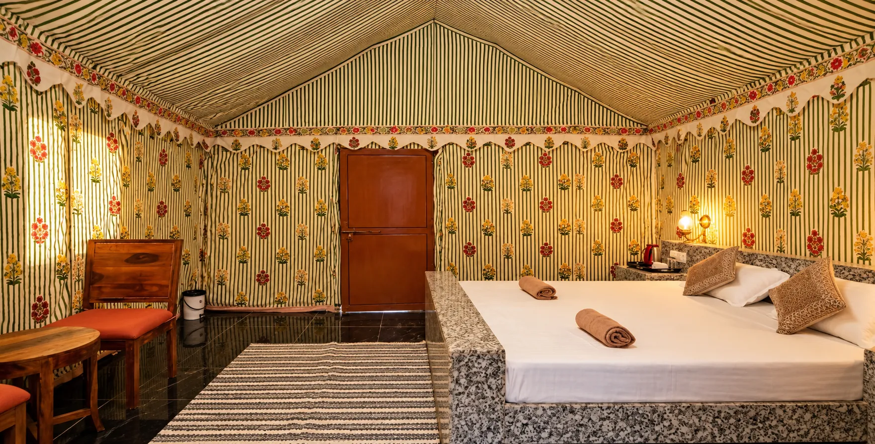 Cozy Luxury Tent Bedroom